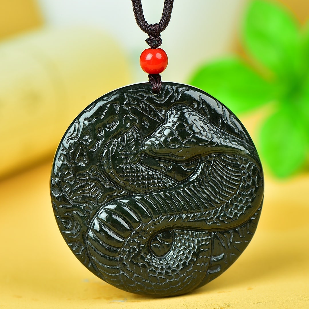 An Exquisite Jasper Snake Pattern Pendant: An Exquisite Jasper Snake Pattern Pendant,Size:1.9inx1.9in 碧玉蛇纹挂件