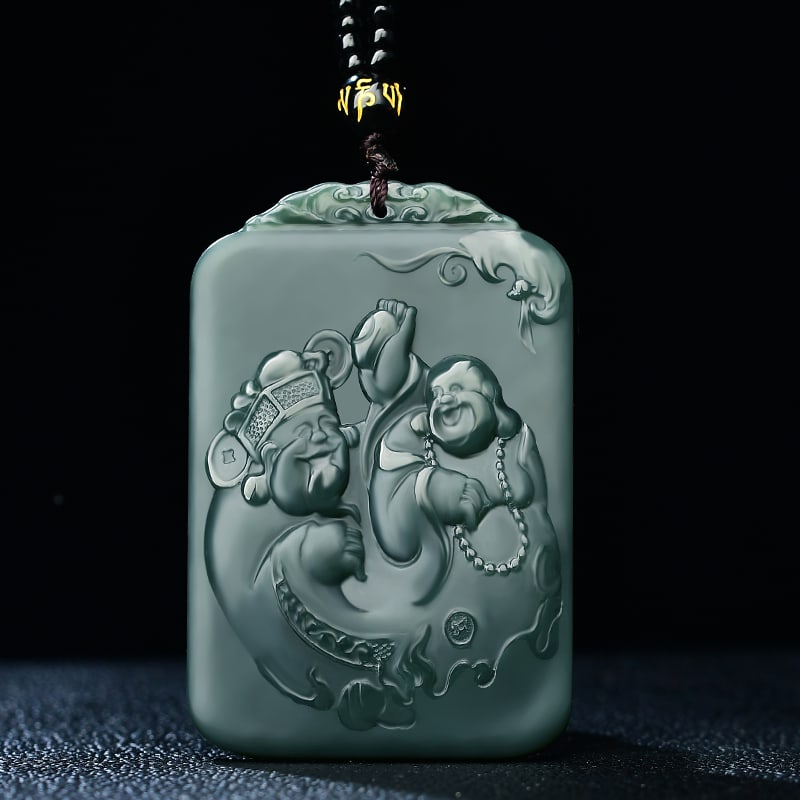 An Exquisite Sapphire Buddha Pattern Pendant: An Exquisite Sapphire Buddha Pattern Pendant,Size:1.7inx2.5in 寓意:做工细腻,玉质干净 