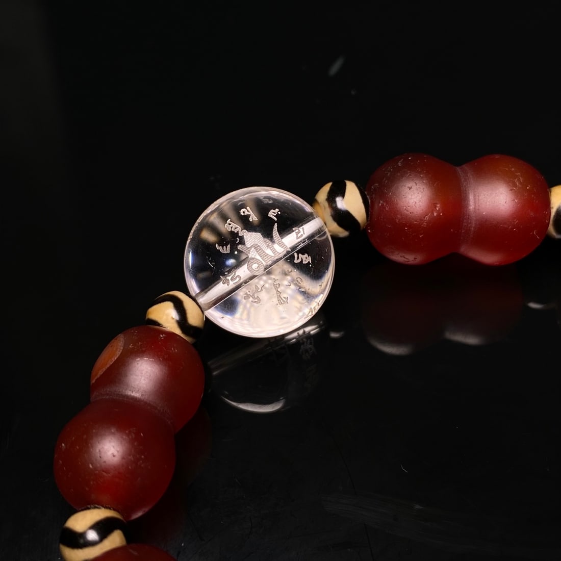 A Precious Agate Bracelets - 8