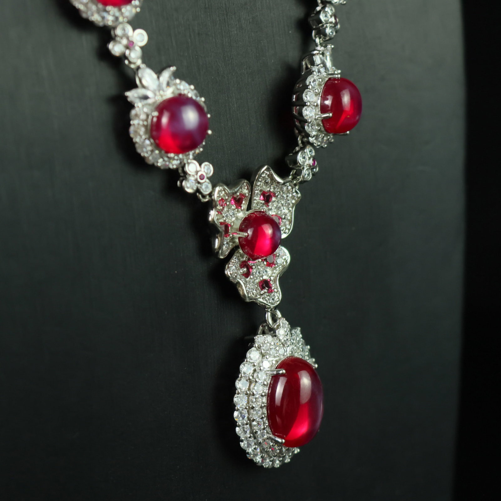 An Exquisite Necklace - 3
