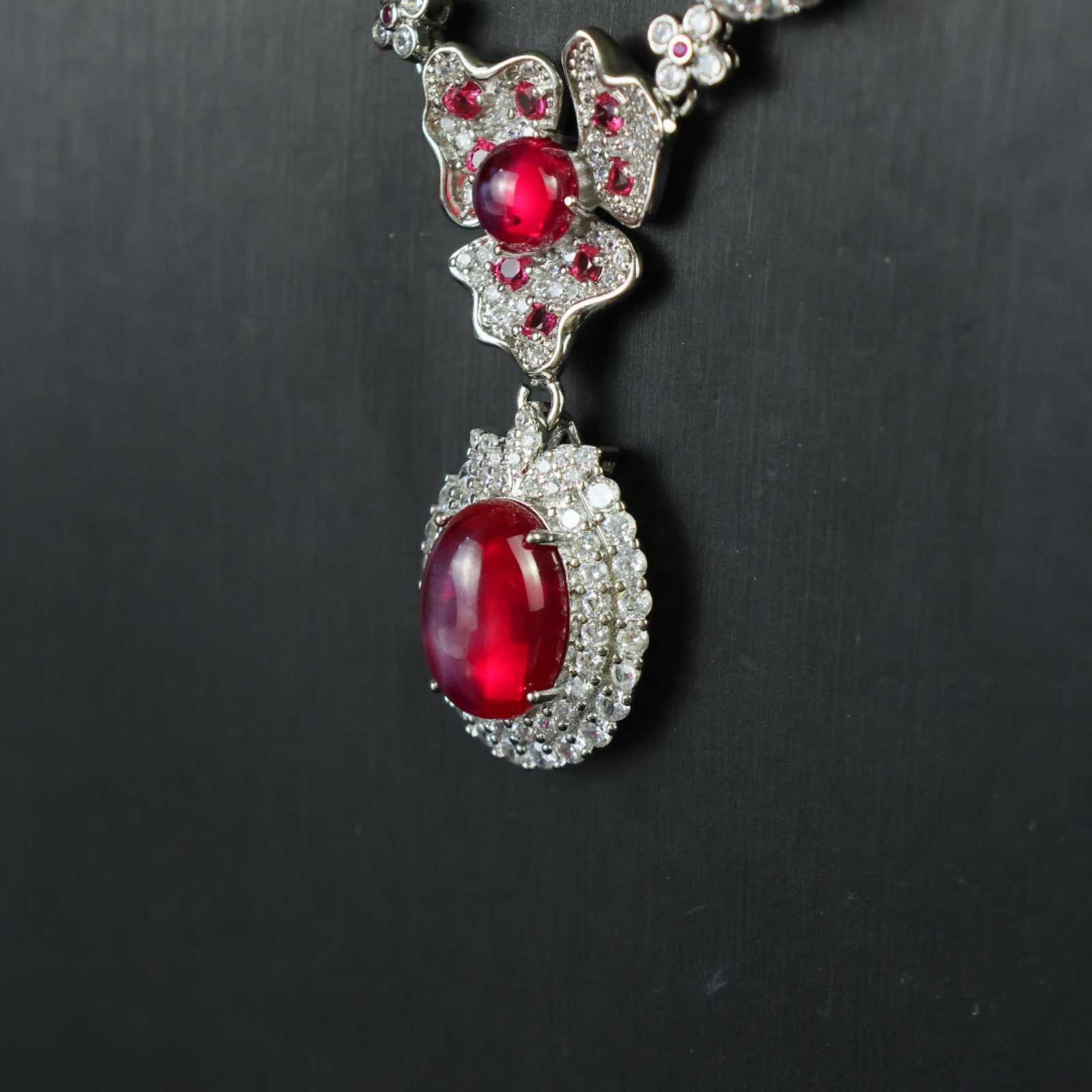 An Exquisite Necklace - 5