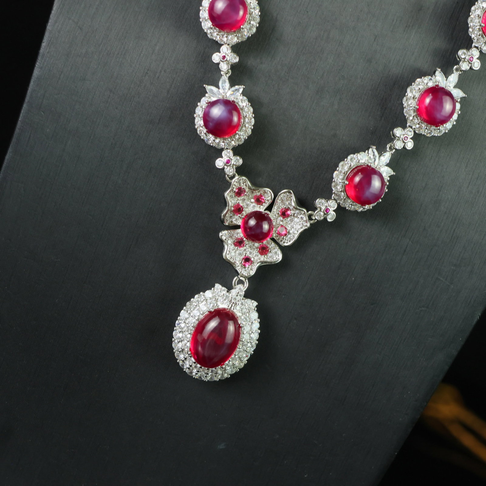 An Exquisite Necklace - 6