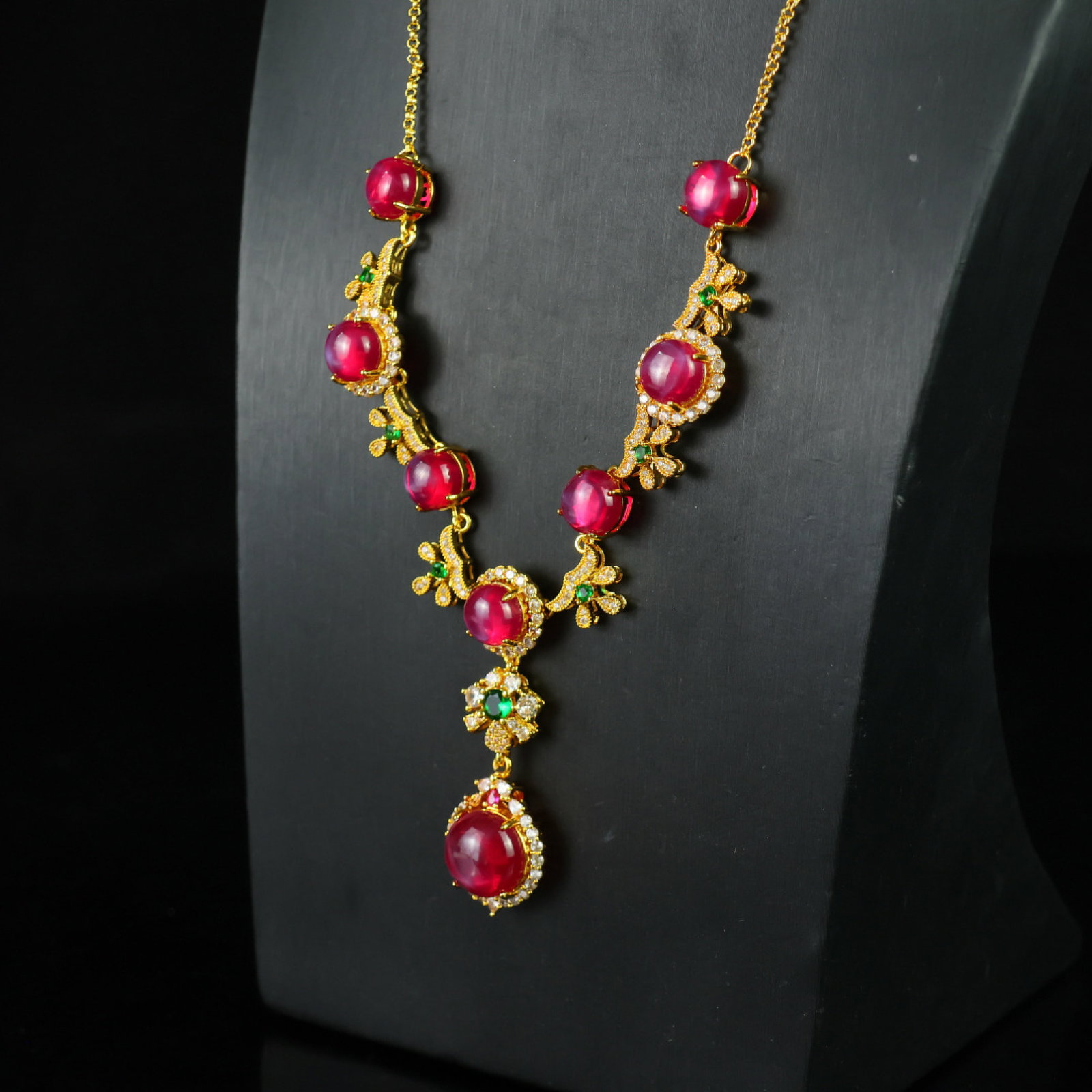 An Exquisite Necklace - 3