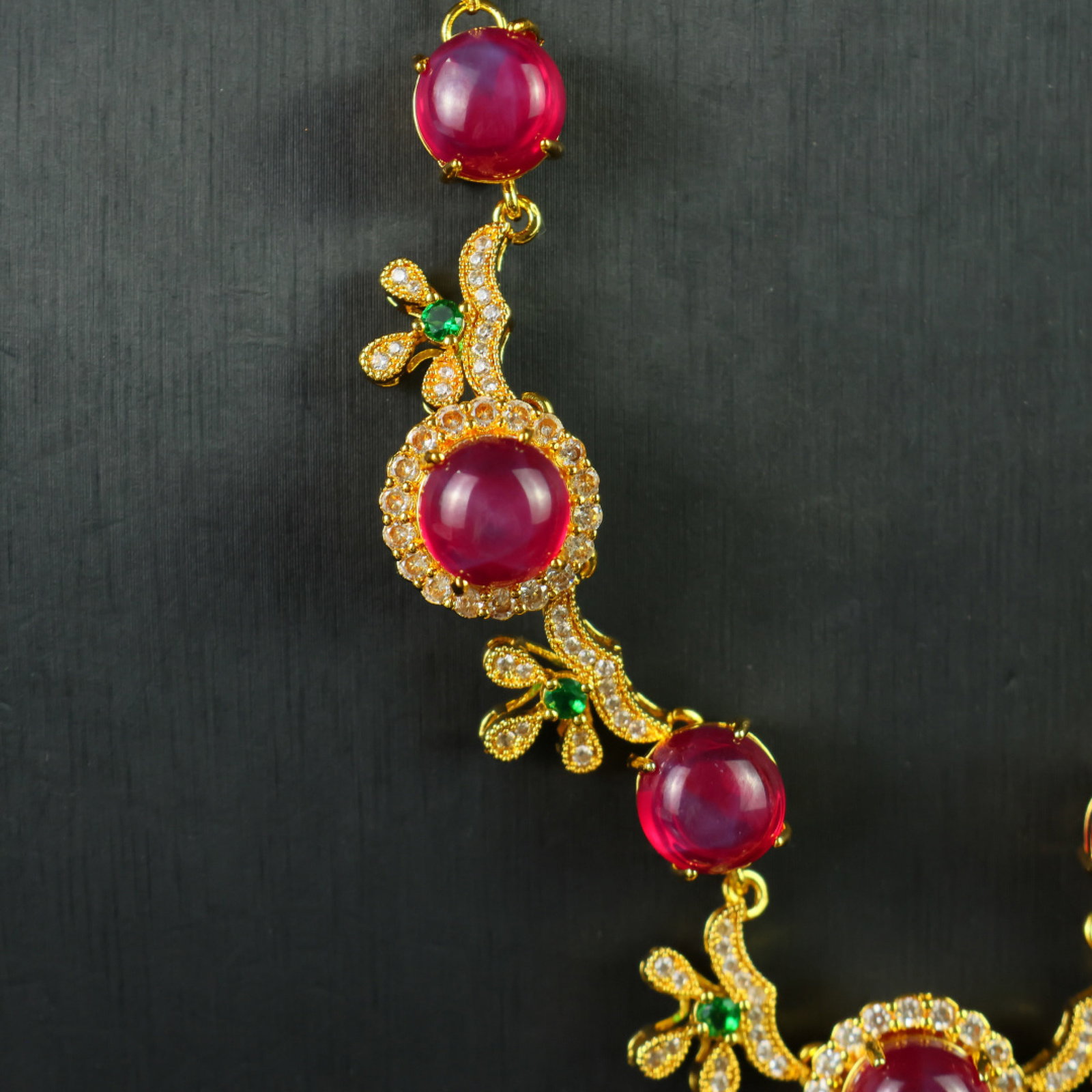 An Exquisite Necklace - 5