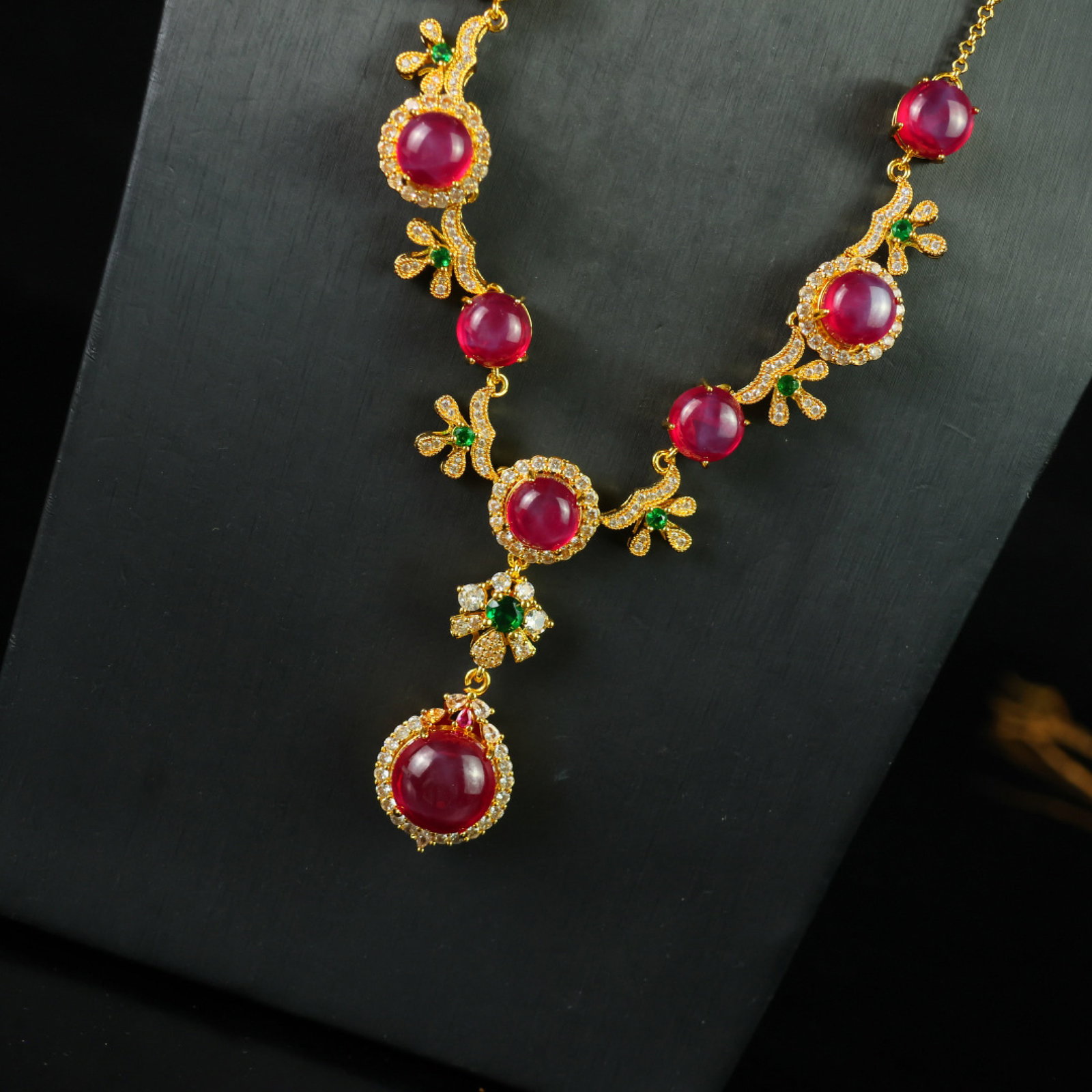 An Exquisite Necklace - 6