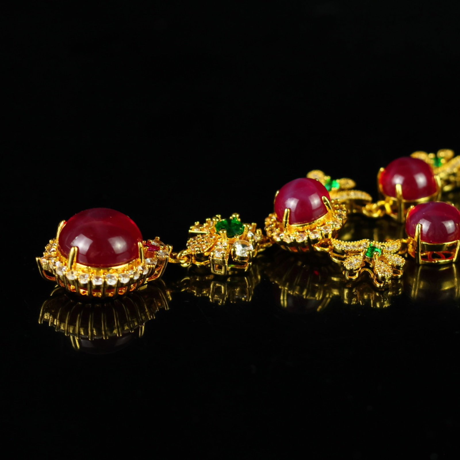 An Exquisite Necklace - 8