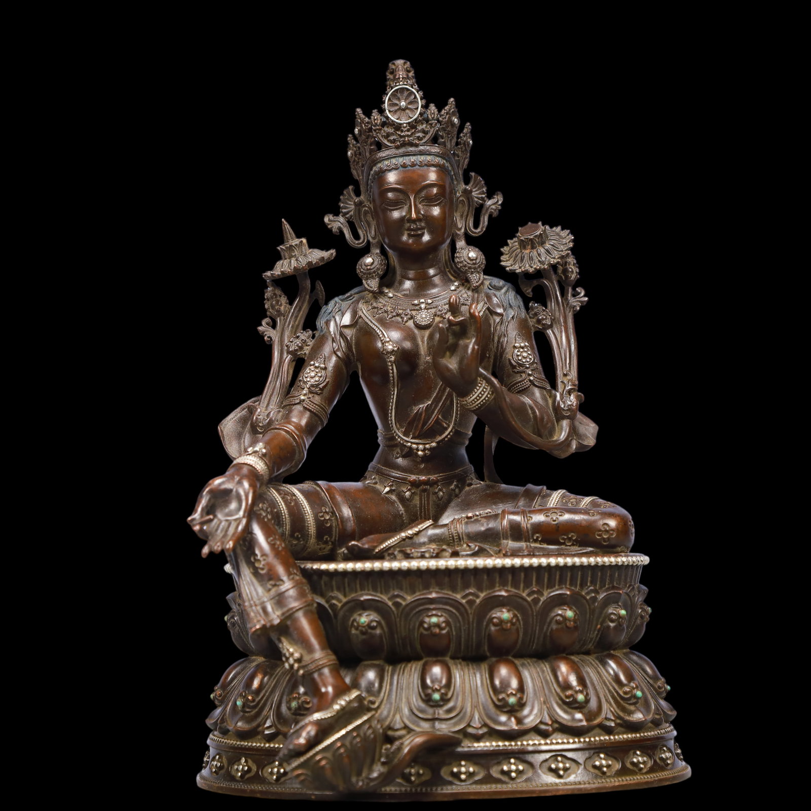 An Exquisite Bronze Inlaid Silver Inlaid Gems Statue of Avalokitesvara: An Exquisite Bronze Inlaid Silver Inlaid Gems Statue of Avalokitesvara Ming Dynasty, China Size:5.5inx4.7inx8.3in