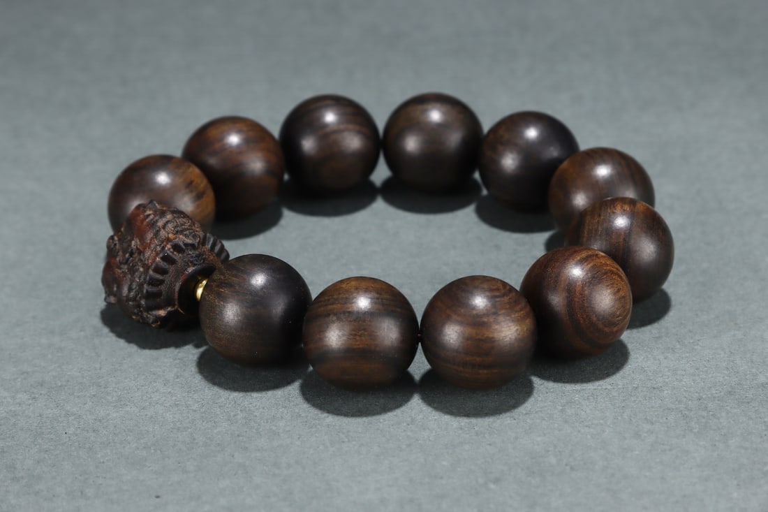 An Exquisite Eaglewood Bracelets - 6