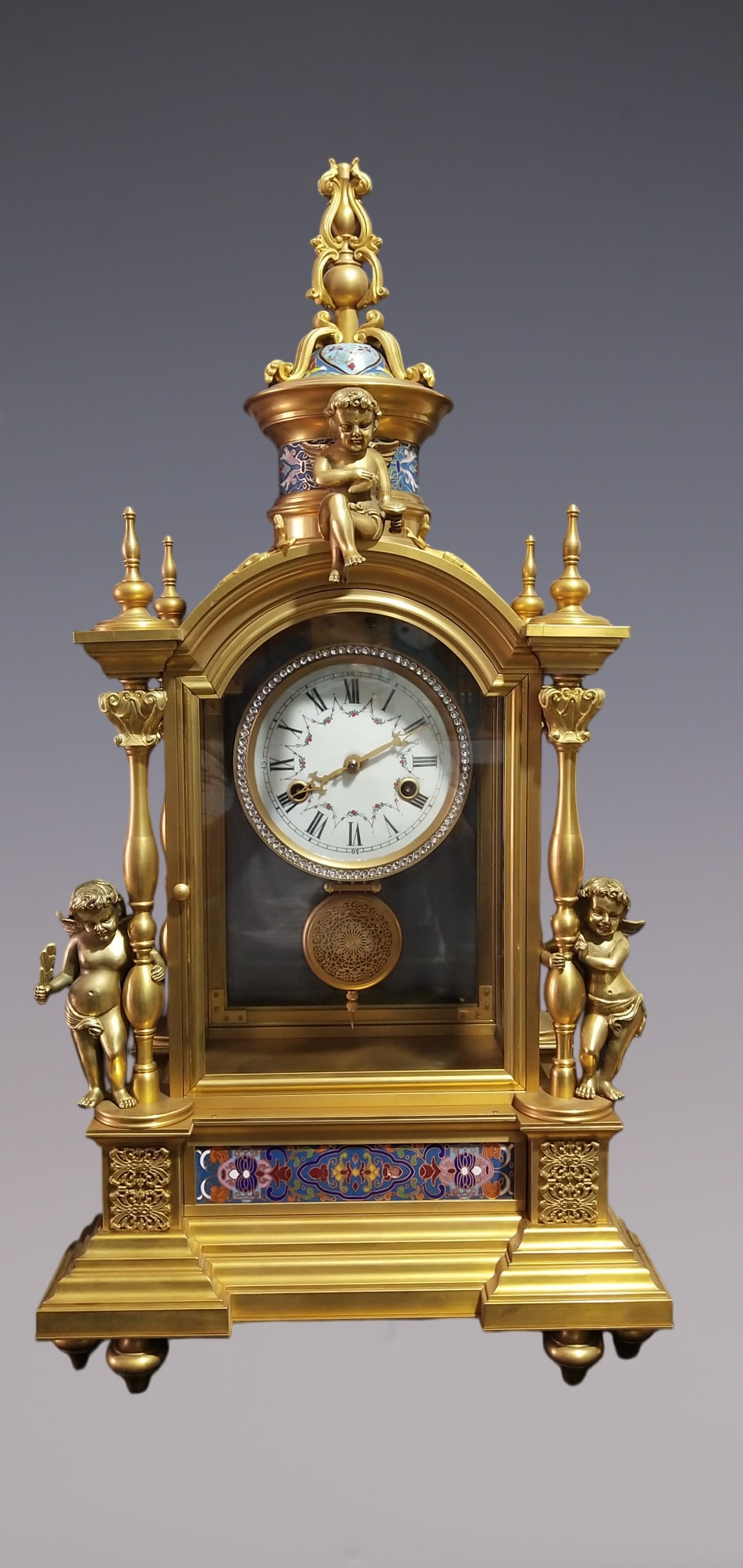 An Exquisite Gilt Bronze Lotus Pattern Clock - 7