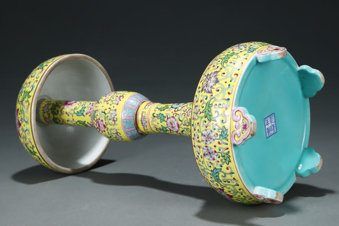 An Exquisite Enamel Lotus Pattern Hatstand - 8