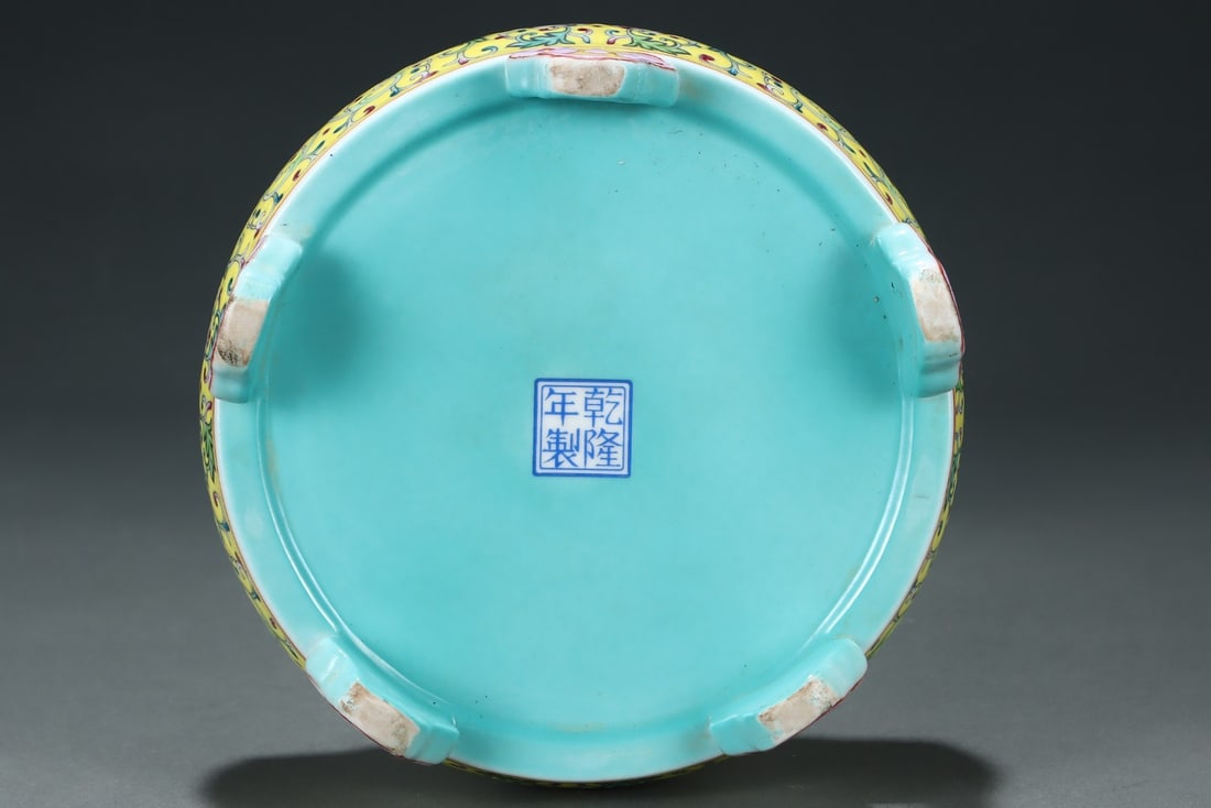 An Exquisite Enamel Lotus Pattern Hatstand - 9