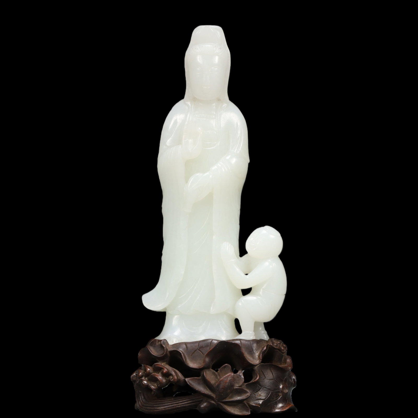 A Exquisite White Jade Statue of Avalokitesvara: A Exquisite White Jade Statue of Avalokitesvara Qing Dynasty, China Size:2.2inx0.8inx4.9in Weight:150g白玉观音佛像 中国清代