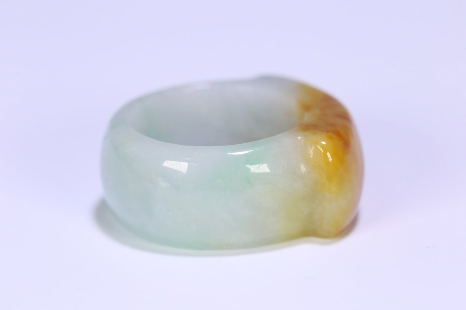 An Exquisite Jadeite Ring - 4