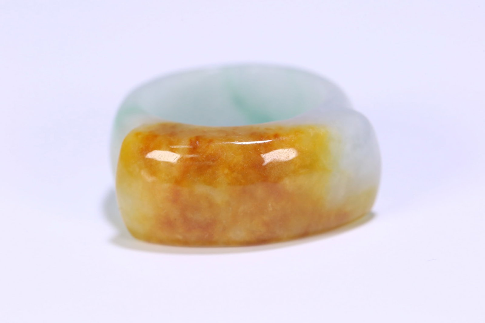 An Exquisite Jadeite Ring - 5