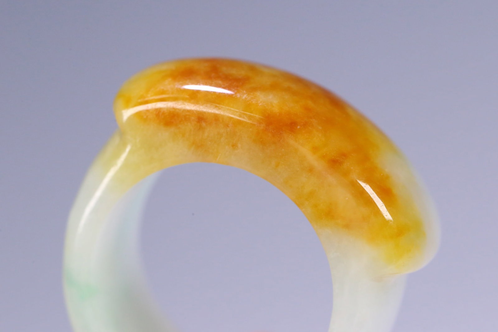 An Exquisite Jadeite Ring - 7