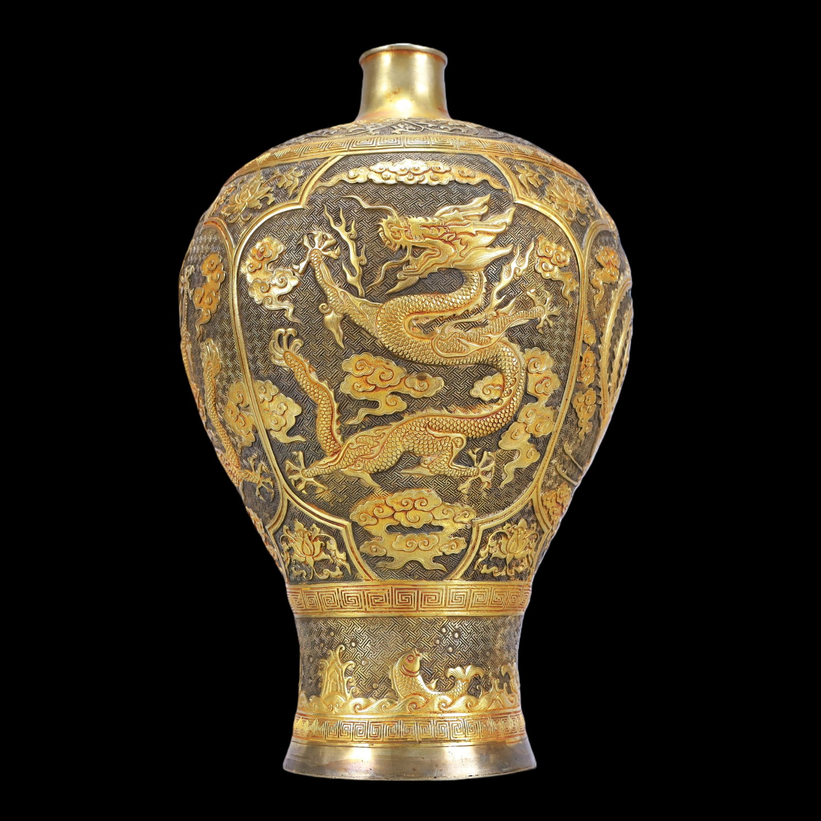 A Exquisite Gilt Silver Lotus Pattern Dragon and Phoenix Pattern Vase: A Exquisite Gilt Silver Lotus Pattern Dragon and Phoenix Pattern Vase Tang Dynasty, China Zhenguan Four-character Mark Size:7.9inx11.8in Weight:1950g铜鎏金银缠枝