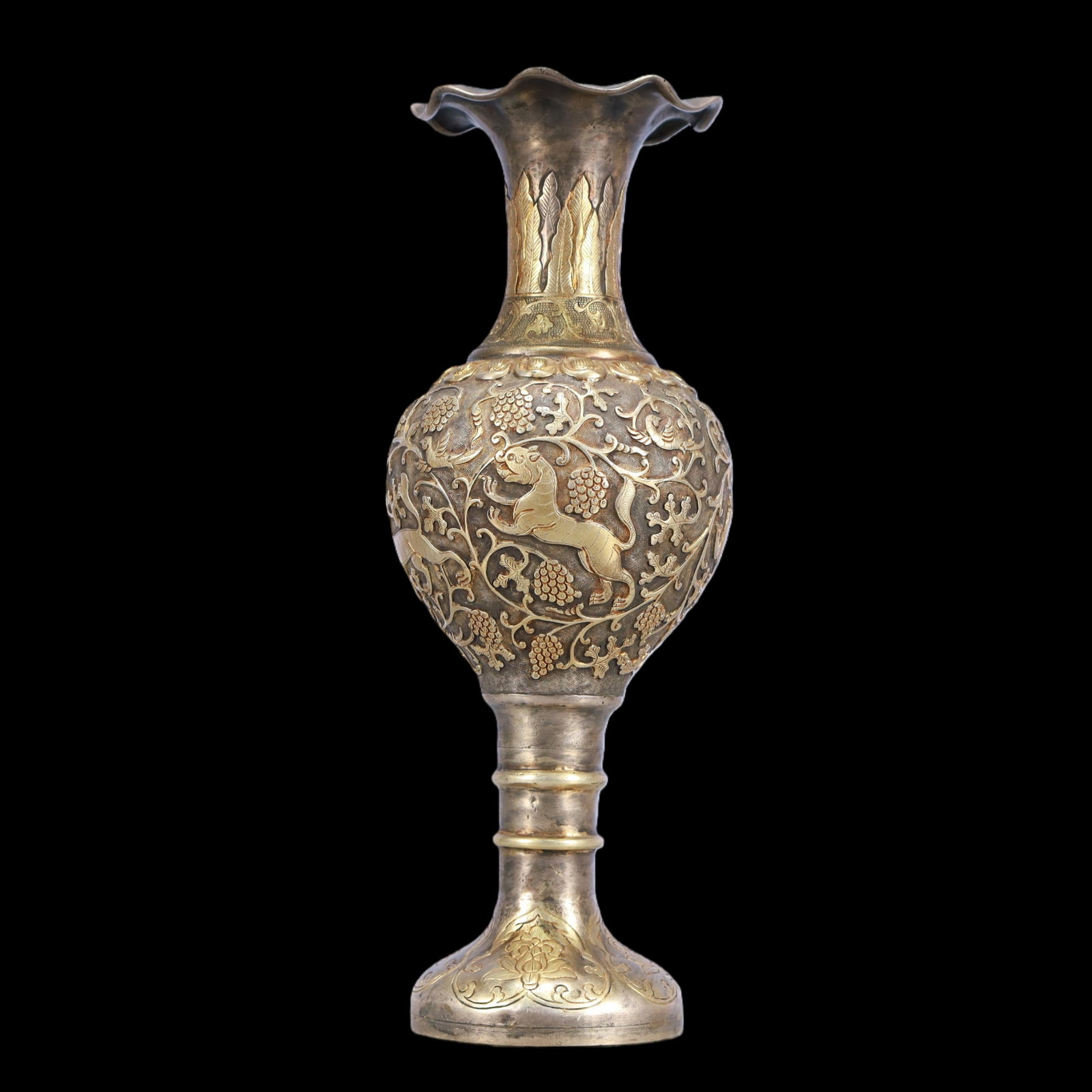 A Exquisite Gilt Silver Lotus Pattern Auspicious Beast Pattern Vase: A Exquisite Gilt Silver Lotus Pattern Auspicious Beast Pattern Vase Tang Dynasty, China Size:3.9inx9.4in Weight:600g铜鎏金银缠枝莲纹瑞兽 