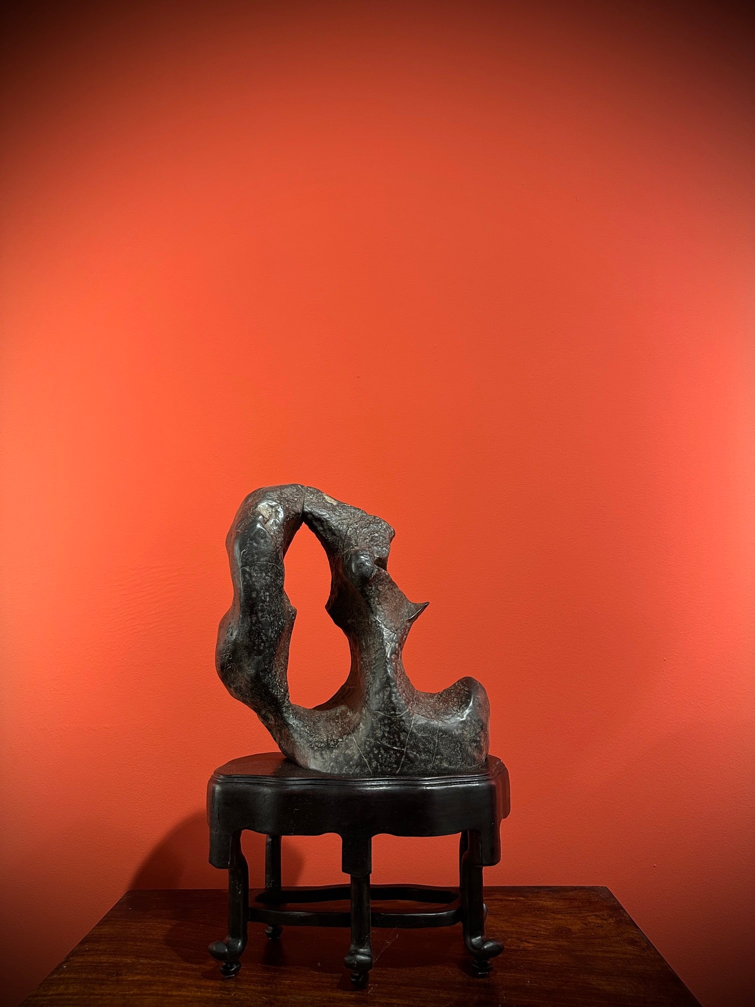 An Exquisite Taihu Stone Ornament: An Exquisite Taihu Stone Ornament Qing Dynasty, China Size:16.1inx9.8inx5.1in太湖石摆件 中国清代 Size:41cmx25cmx13cm