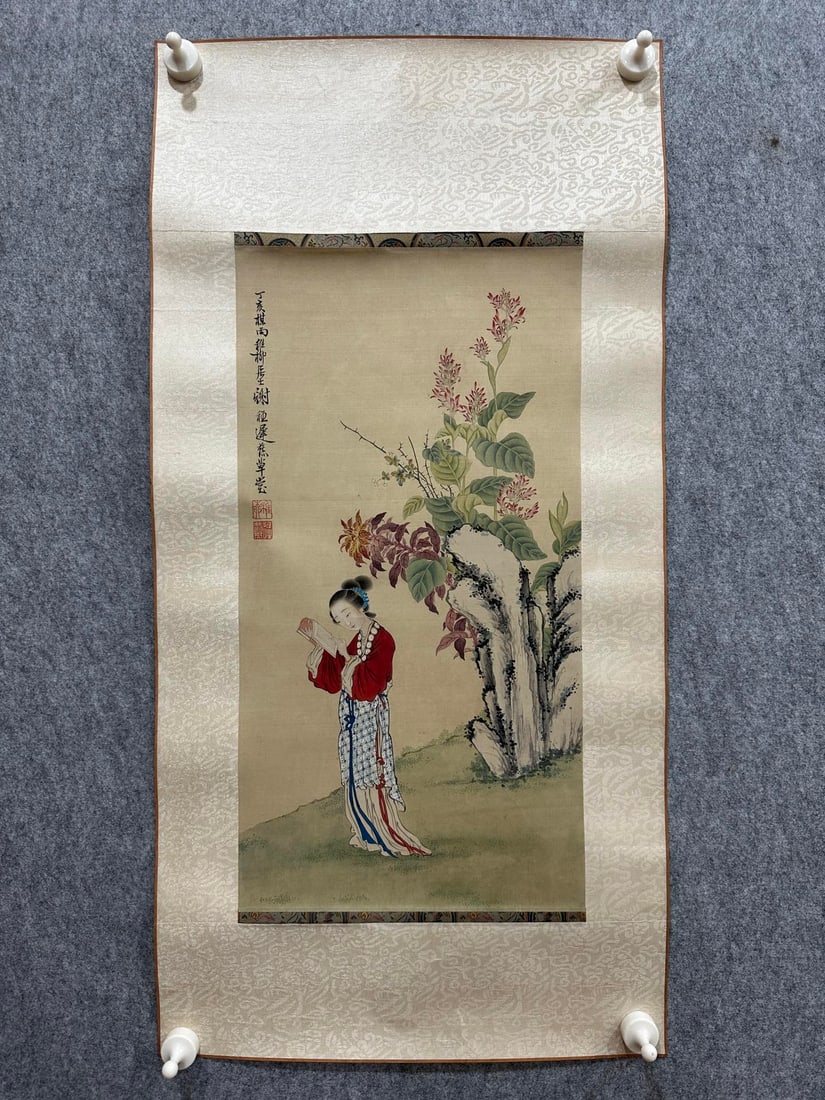 An Fabulous Chinese Ink Figure By Silk: An Fabulous Chinese Ink Figure By Silk Xie zhiliu Without frame Size:11.4inx21.7in谢稚柳人物 绢本Without frame Size:29cmx55cm