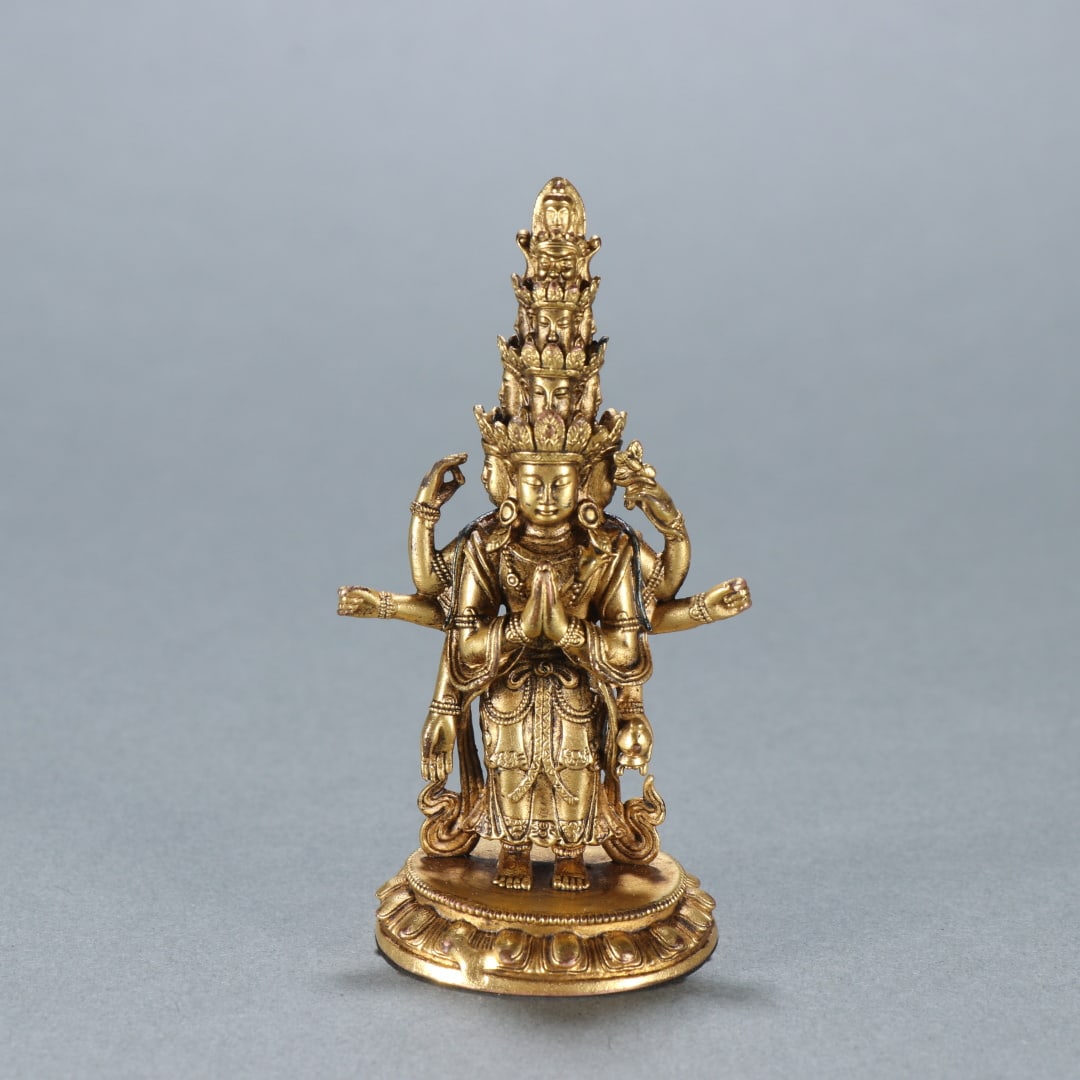 An Exquisite Gilt Bronze Statue of Avalokitesvara: An Exquisite Gilt Bronze Statue of Avalokitesvara Qing Dynasty, China Size:3inx1.6in Weight:73.6g铜鎏金十一面观音佛