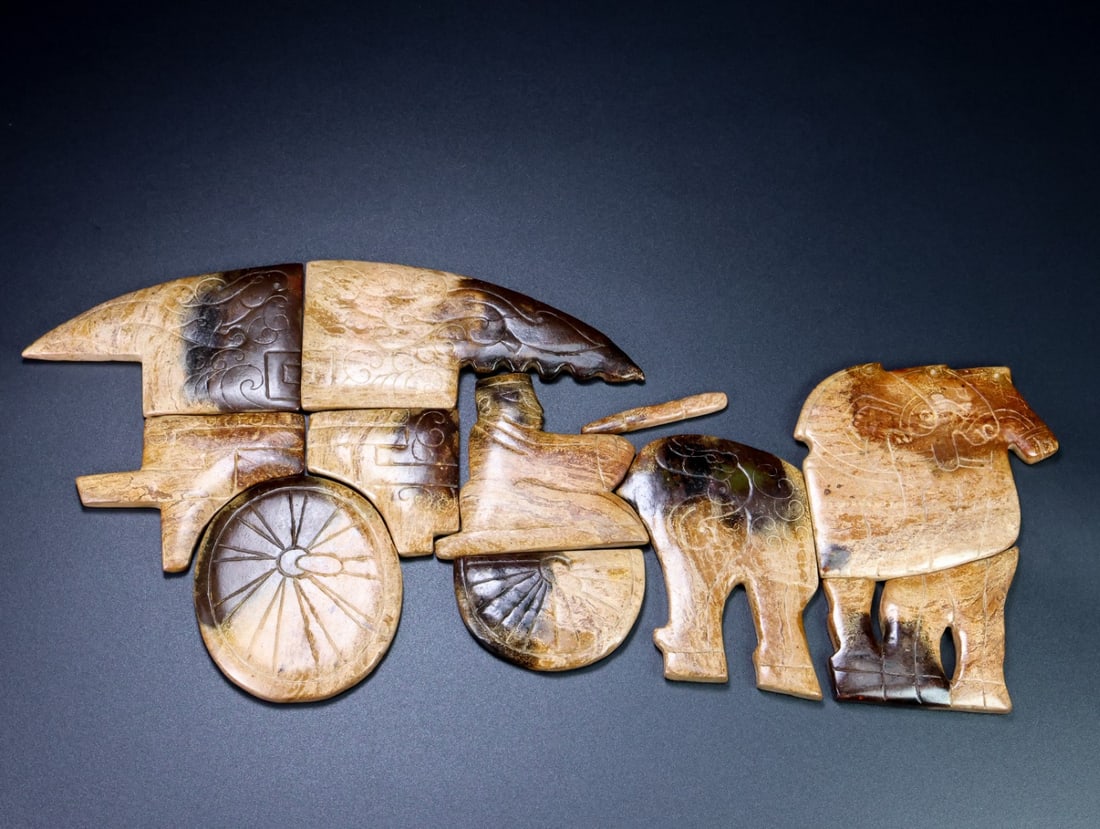 An Exquisite White Jade Carriage Ornament: An Exquisite White Jade Carriage Ornament Han Dynasty, China Size:15.7inx7.9inx0.2in Weight:1.07kg白玉马车摆件 中国汉代 