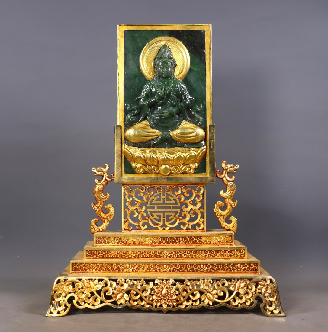 An Exquisite Gilt Bronze Inlaid Jasper Buddha Statue Pattern Dragon Pattern Screen: An Exquisite Gilt Bronze Inlaid Jasper Buddha Statue Pattern Dragon Pattern Screen Qing Dynasty, China Qianlong Four-character Mark Size:14.2inx10.8inx5.9in