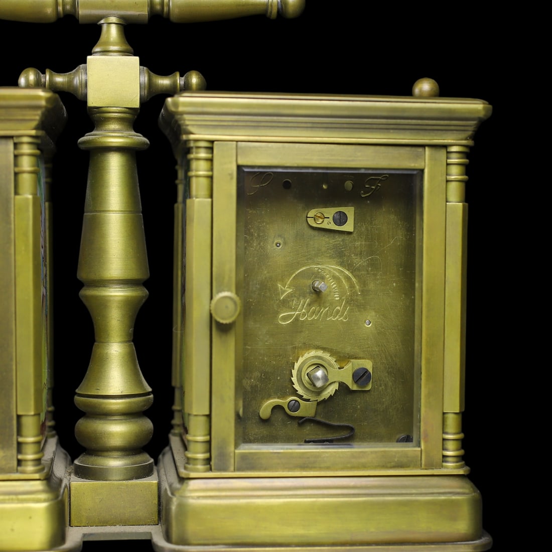 An Exquisite Gilt Bronze Flower Pattern Figure Pattern Clock - 7