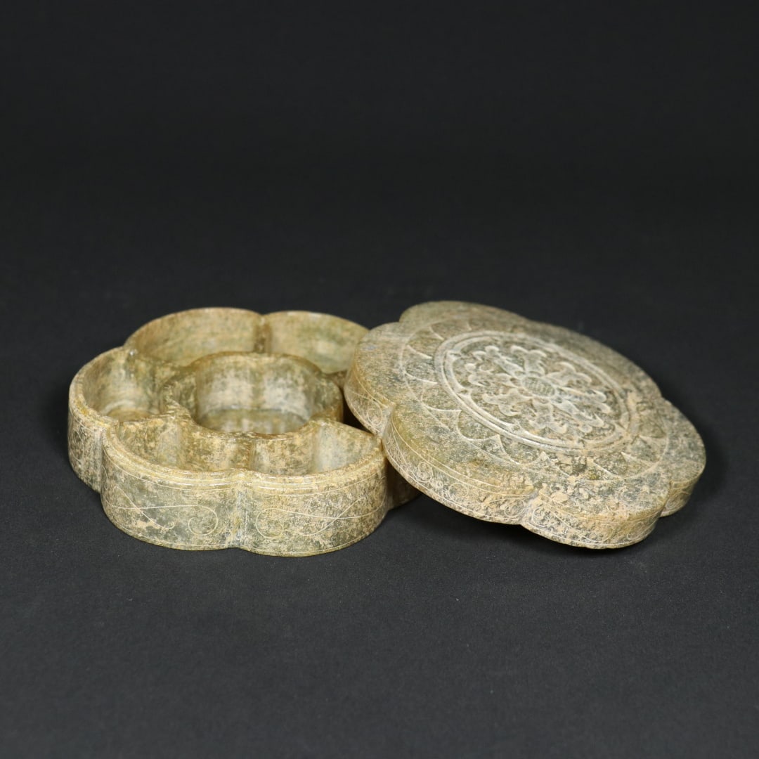 An Exquisite White Jade Flower Pattern Box - 4