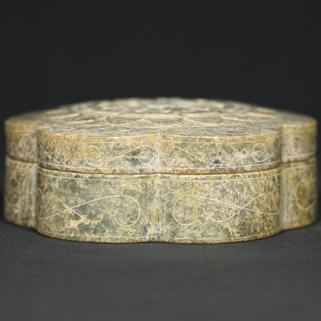 An Exquisite White Jade Flower Pattern Box - 8