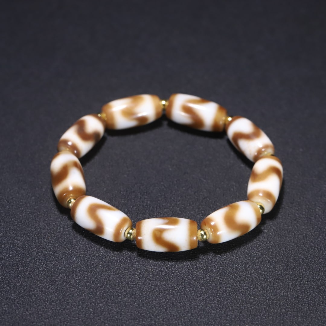 An Exquisite Dzi Bead Bracelets - 2