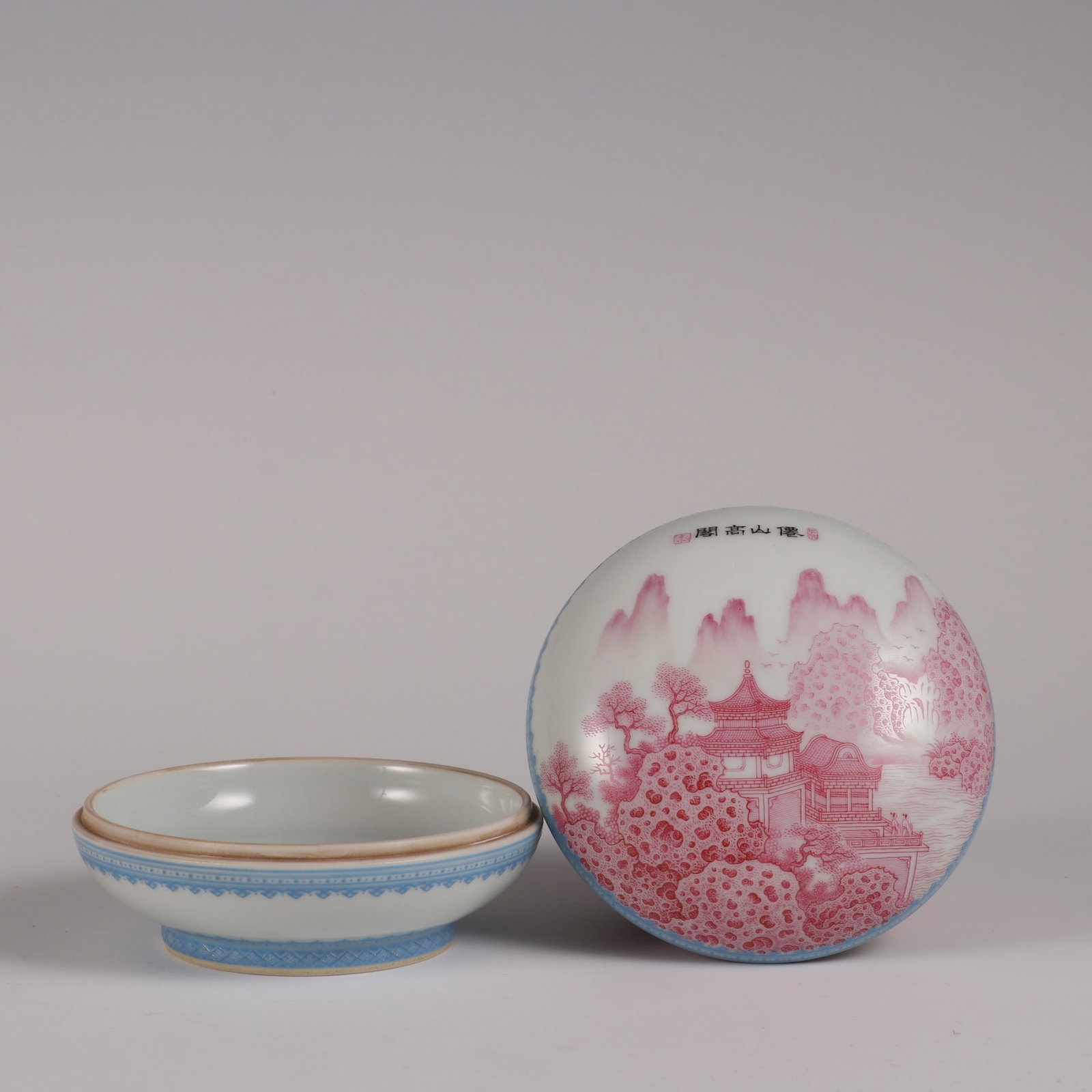 An Exquisite Ruby red-Glazed Landscape Pattern Box - 7