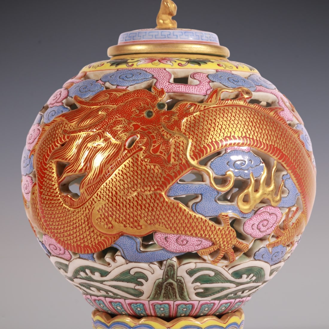 An Exquisite Enamel Dragon Pattern Seawater Pattern Lotus Pattern Hatstand - 2