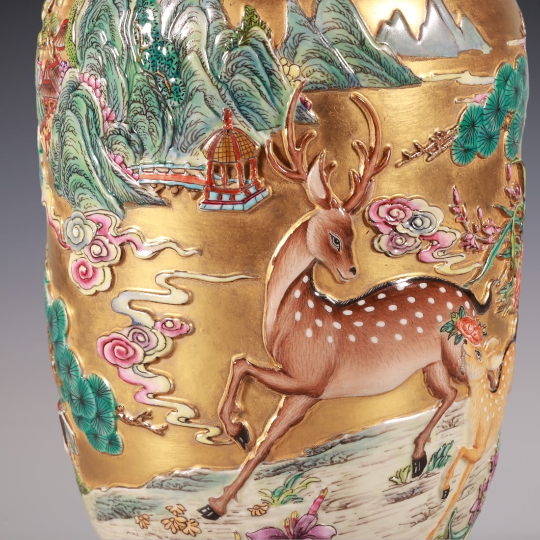 An Exquisite Enamel Lotus Pattern Animal Pattern Tea Caddy - 3