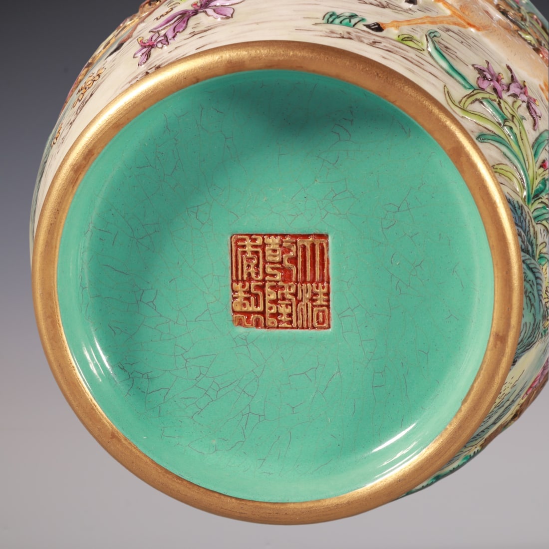 An Exquisite Enamel Lotus Pattern Animal Pattern Tea Caddy - 8