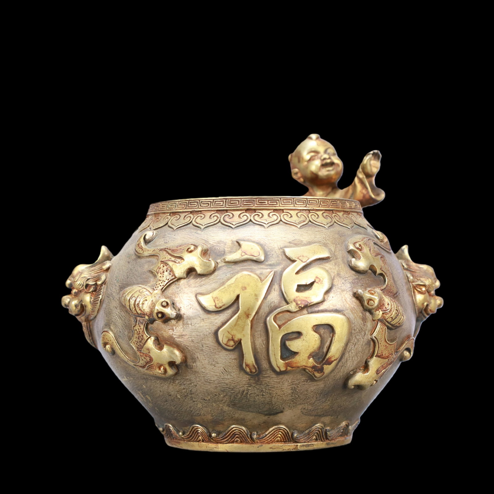A Exquisite Gilt Silver Double-Ears Jar: A Exquisite Gilt Silver Double-Ears Jar Ming Dynasty, China Xuande Six-character Mark Size:7.3inx6.5inx6.3in Weight:1550g铜鎏金银双耳罐