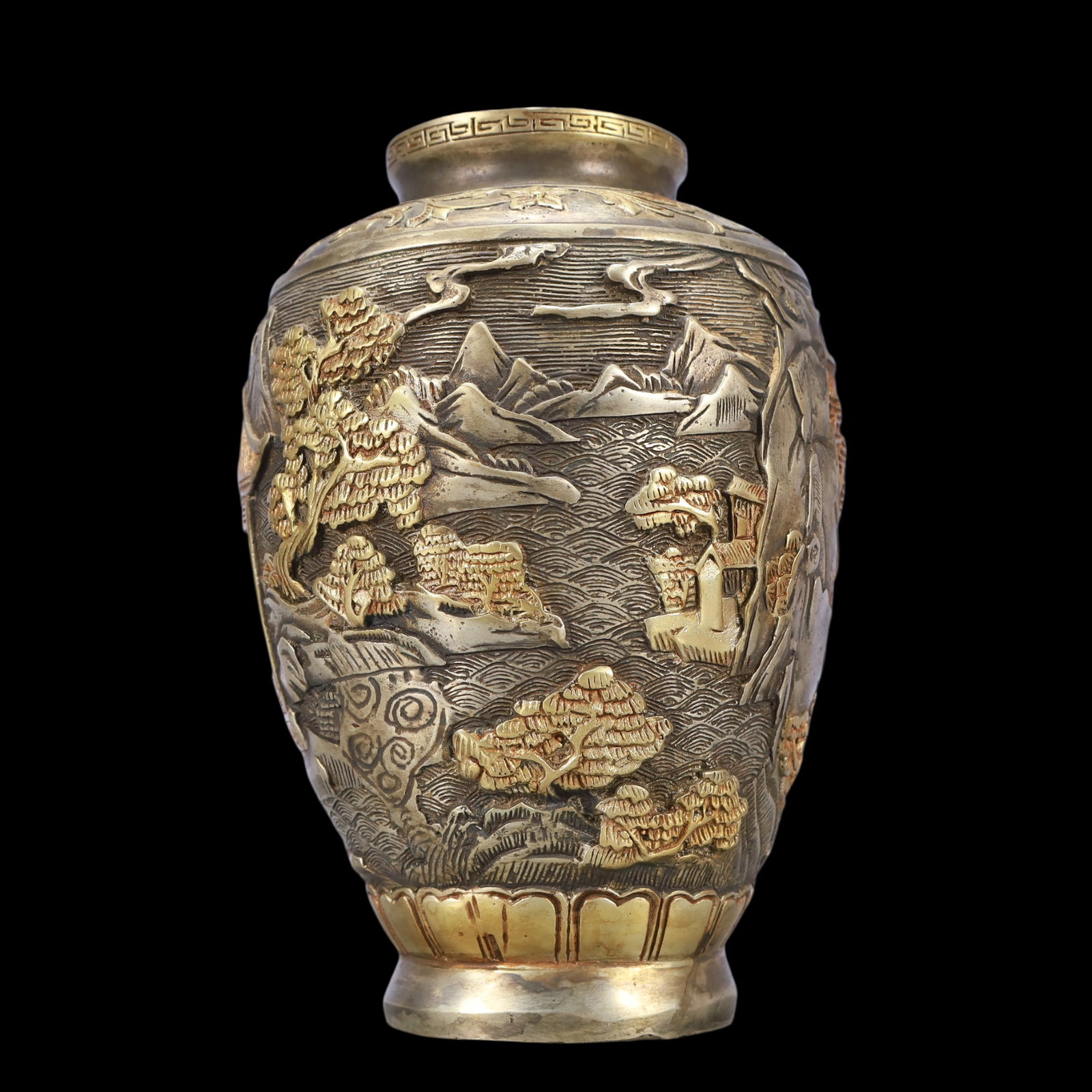 A Exquisite Gilt Silver Lotus Pattern Landscape Pattern Vase - 2