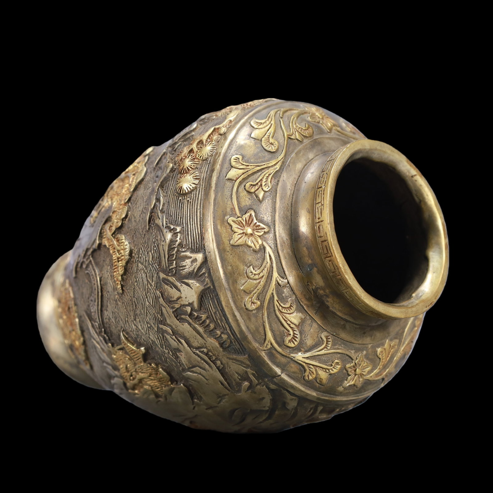 A Exquisite Gilt Silver Lotus Pattern Landscape Pattern Vase - 5