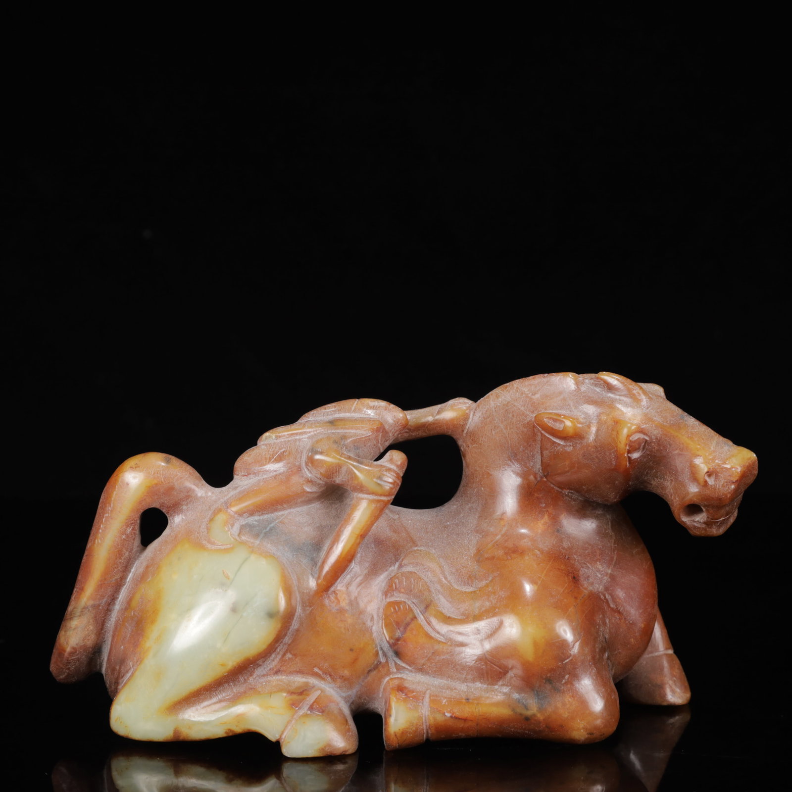 An Exquisite White Jade Horse Ornament: An Exquisite White Jade Horse Ornament,Qing Dynasty,China,Size:7.1inx3.1inx3.9in,Weight:1162g 白玉马摆件,中国清代