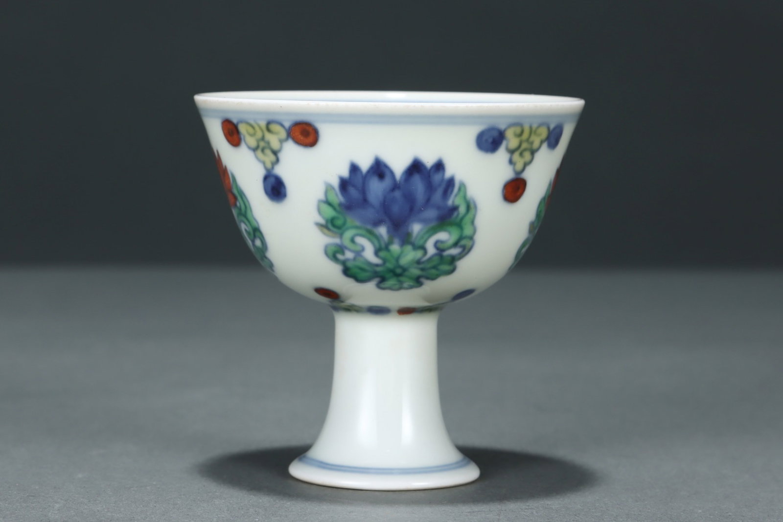 An Exquisite Doucai Lotus Pattern Stem Cup - 2