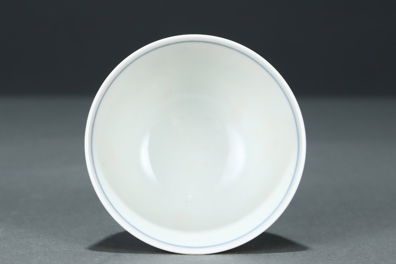 An Exquisite Doucai Lotus Pattern Stem Cup - 7