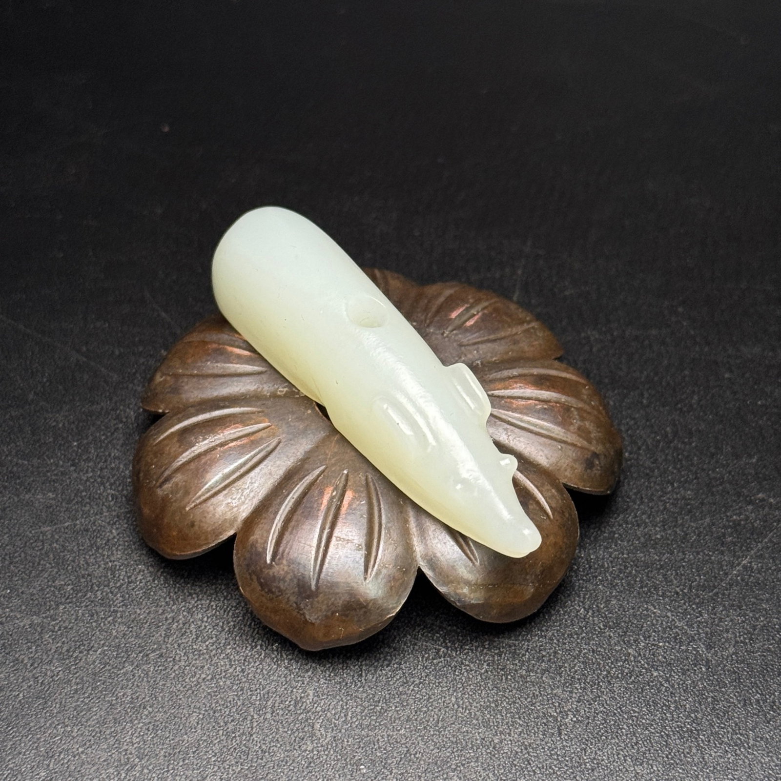 An Exquisite White Jade Pig Pendant: An Exquisite White Jade Pig Pendant,Qing Dynasty,China,Size:61mmx13mmx16mm,Weight:23g 白玉猪挂件,中国清代
