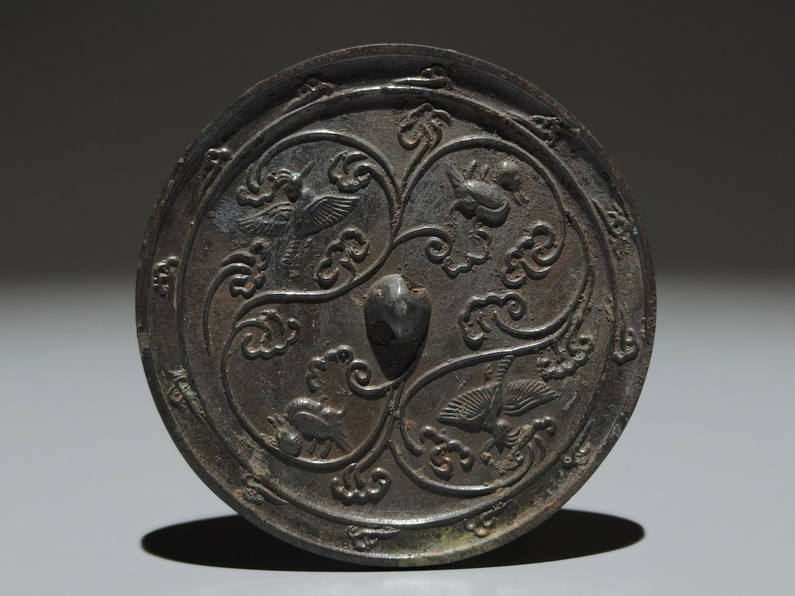 An Archaic Bronze Phoenix Pattern Mirror - 2