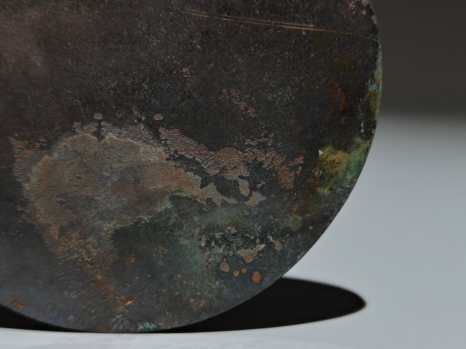 An Archaic Bronze Phoenix Pattern Mirror - 8