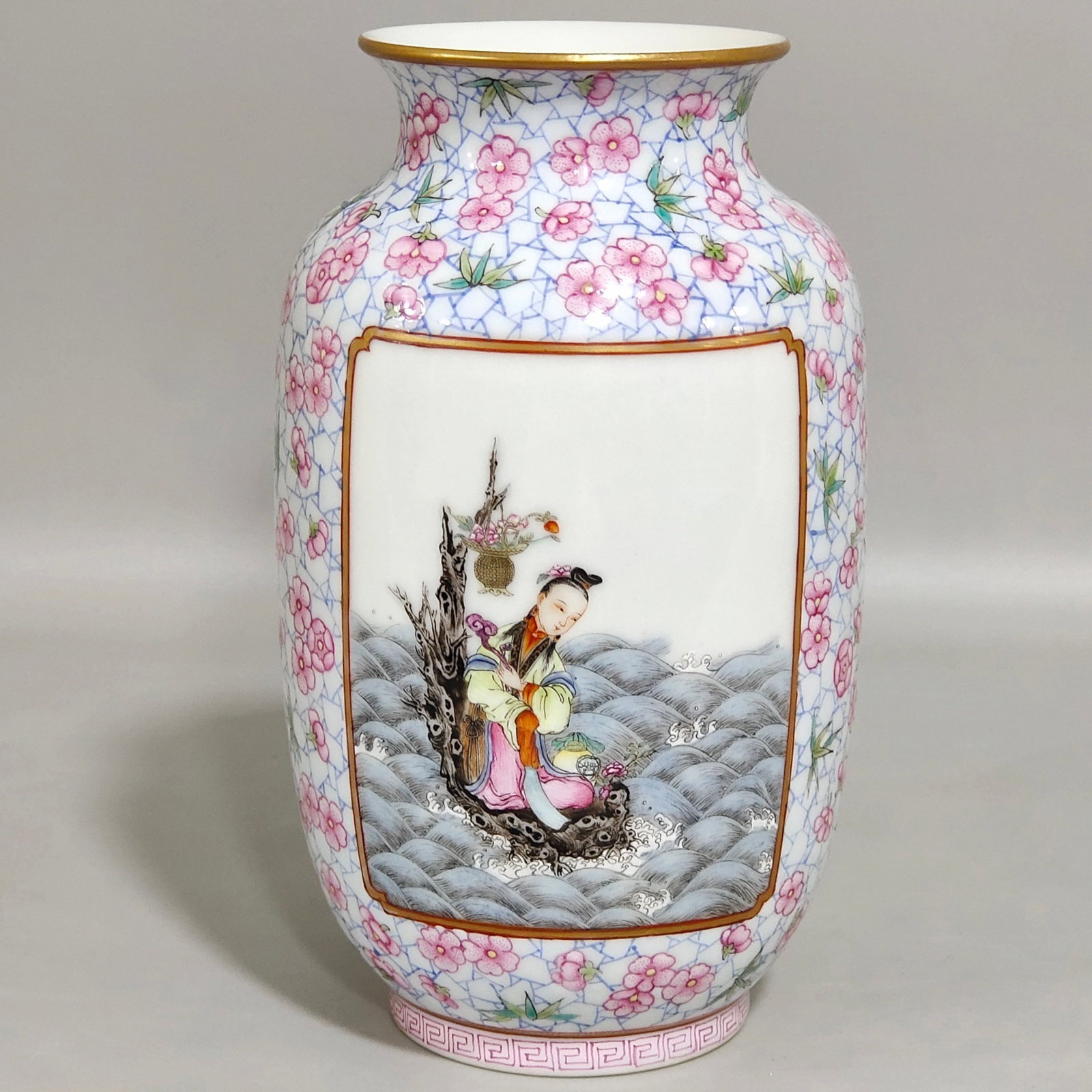 An Exquisite Famille-Rose Painted Gold Flower,Seawater and Figure Pattern Vase: An Exquisite Famille-Rose Painted Gold Flower,Seawater and Figure Pattern Vase,Qing Dynasty,China,Jiaqing Six-character Mark,Size:5.6inx3.3in 