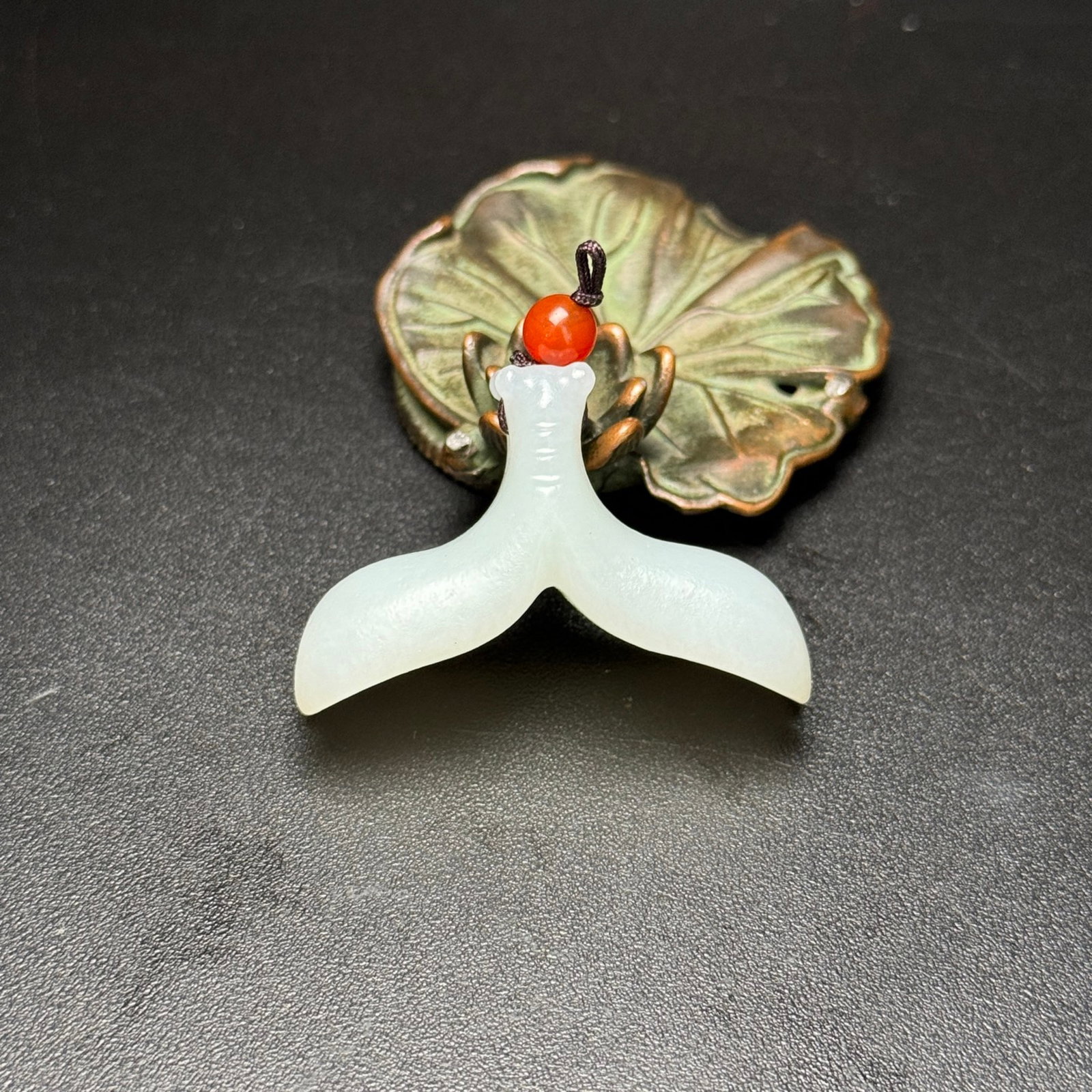 An Exquisite White Jade Cicada Pendant: An Exquisite White Jade Cicada Pendant,Qing Dynasty,China,Size:43mmx28mmx16mm,Weight:18g 白玉蝉挂件,中国清代