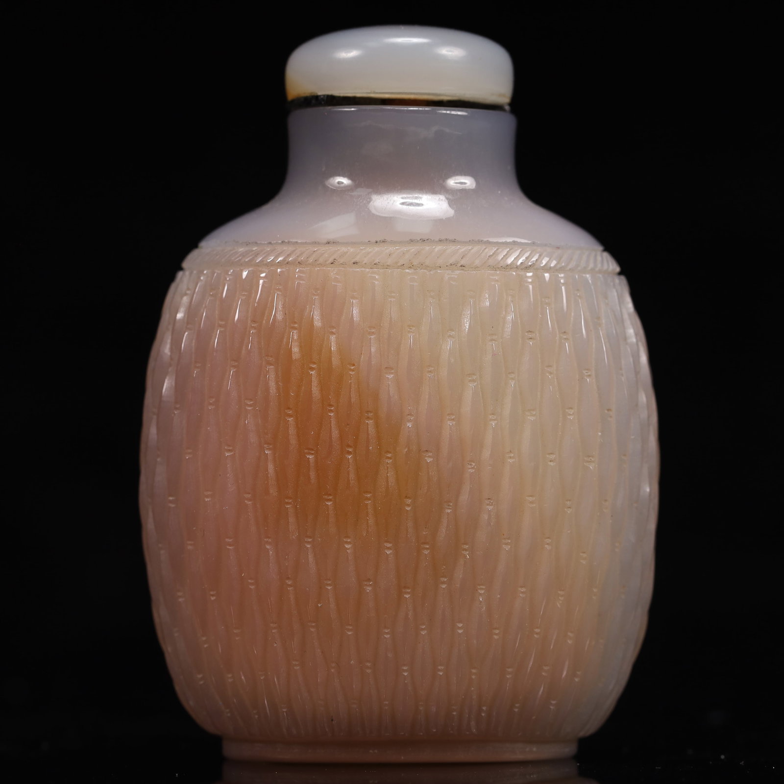 An Exquisite Agate Snuff Bottle - 5