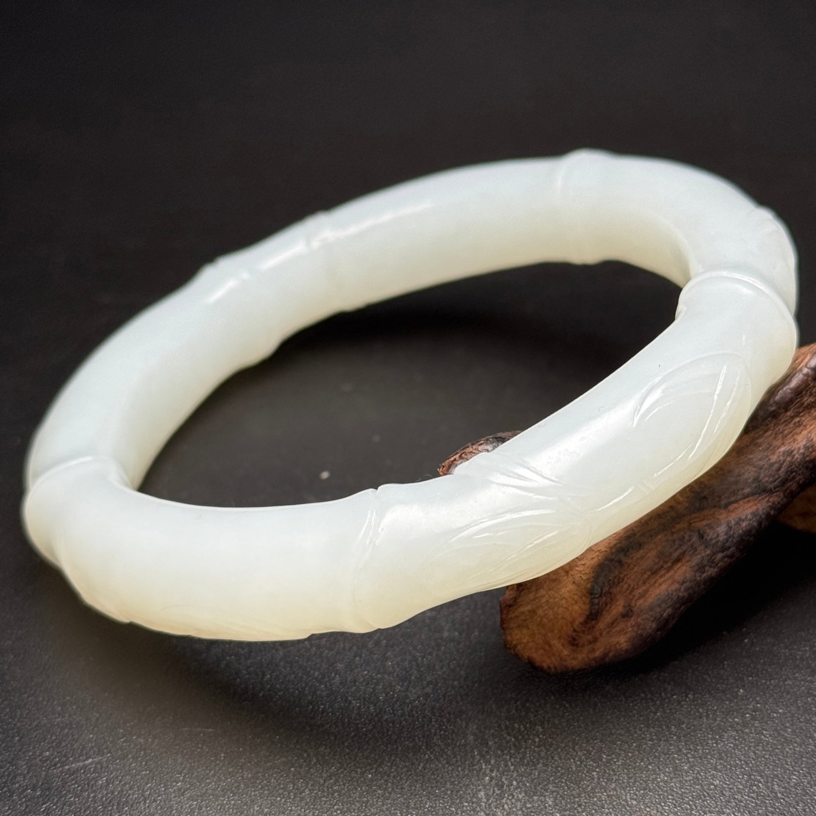 An Exquisite White Jade Bamboo Pattern Bracelets - 6