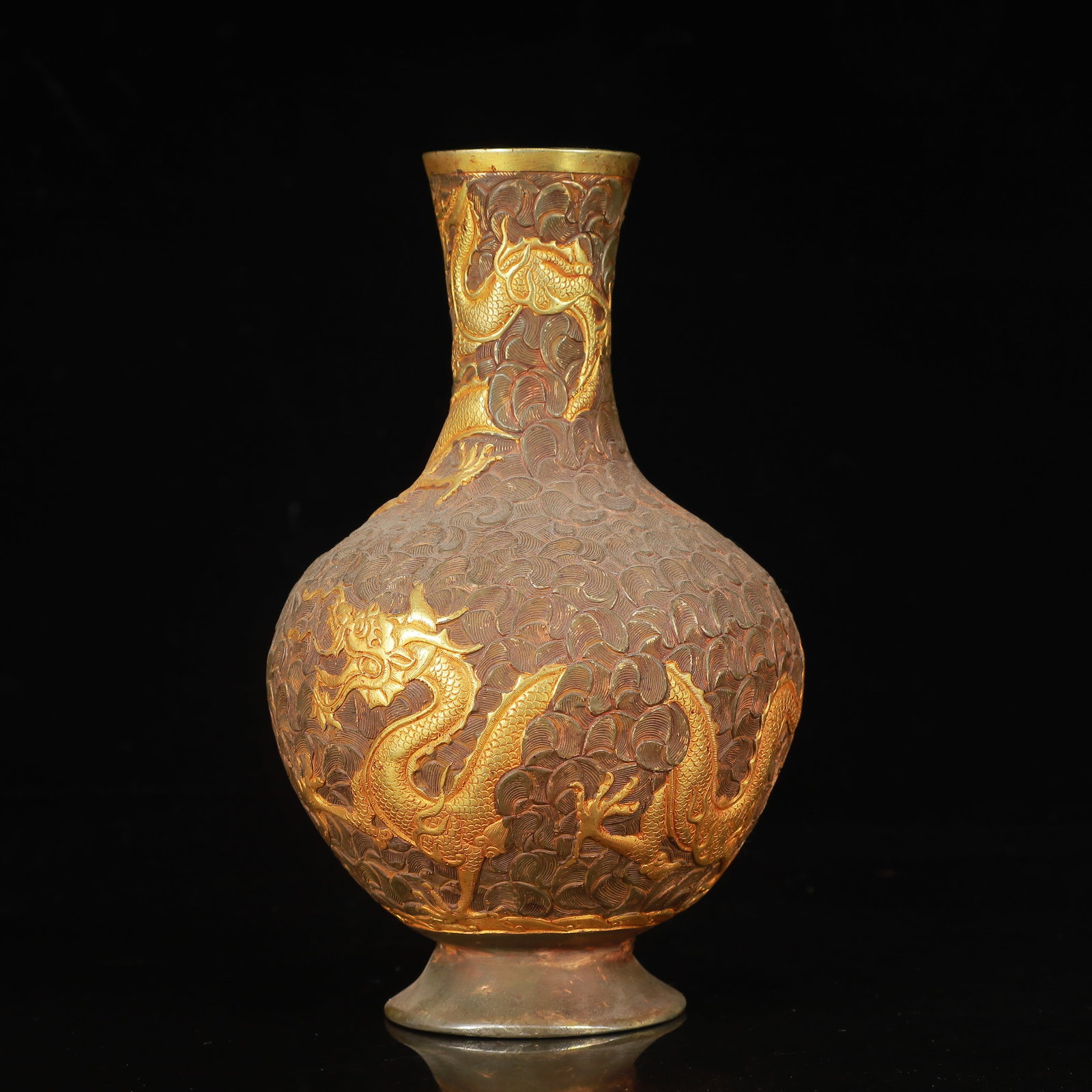 An Exquisite Gilt Silver Dragon Pattern Vase (1 of 13)