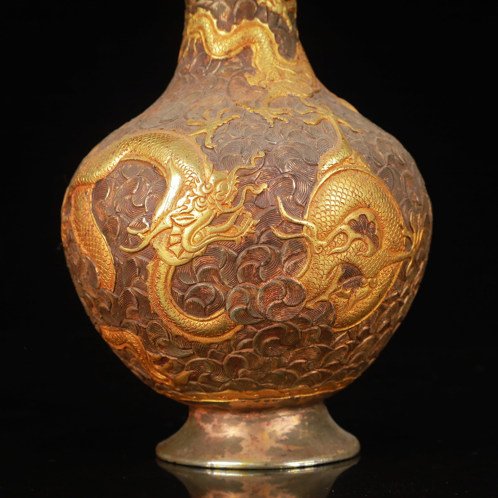 An Exquisite Gilt Silver Dragon Pattern Vase - 9