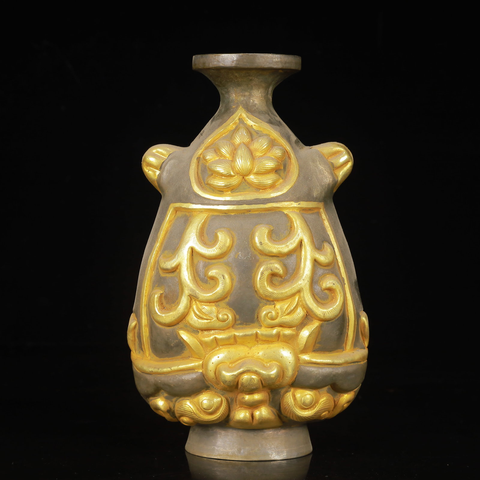 An Exquisite Gilt Silver Beast-Face Pattern Double-Ears Vase: An Exquisite Gilt Silver Beast-Face Pattern Double-Ears Vase,Tang Dynasty,China,Zhenguan Four-Character Mark,Size:4.7inx3.5inx7.9in,Weight:400g 
